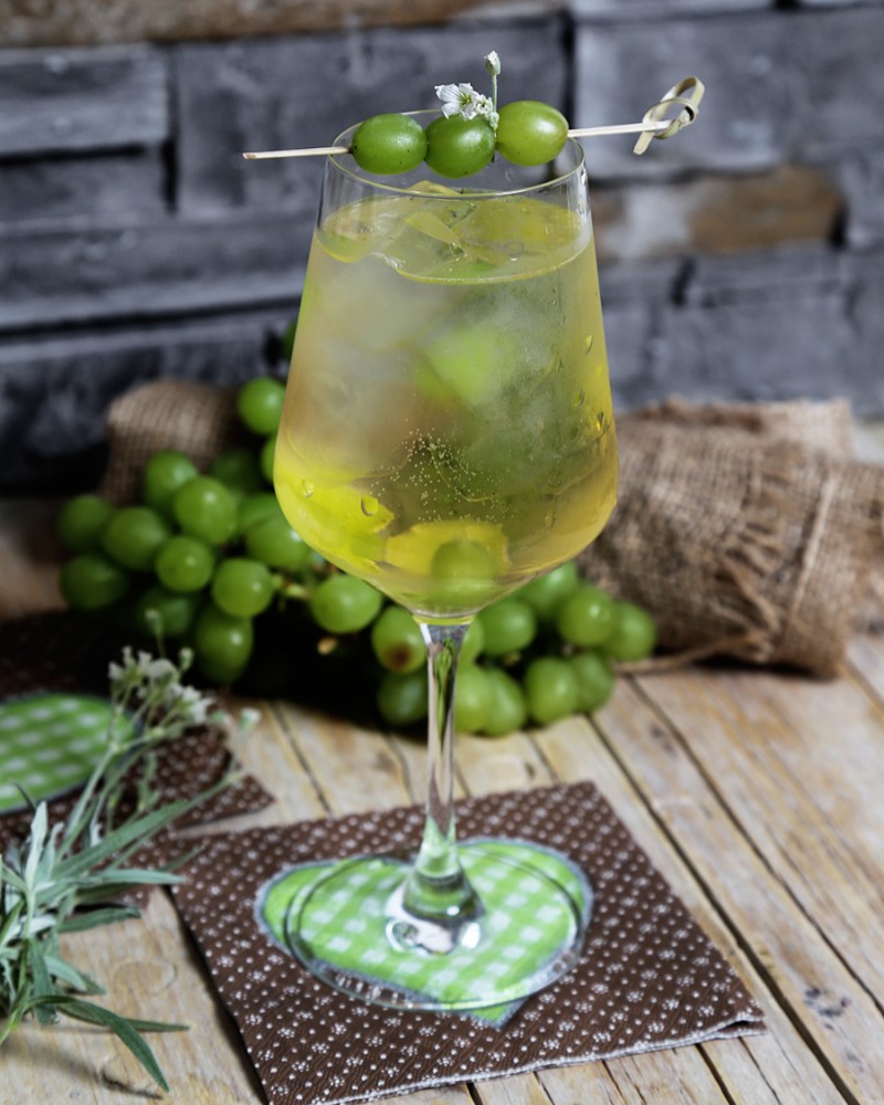 Tatra Balsam Grape Spritz